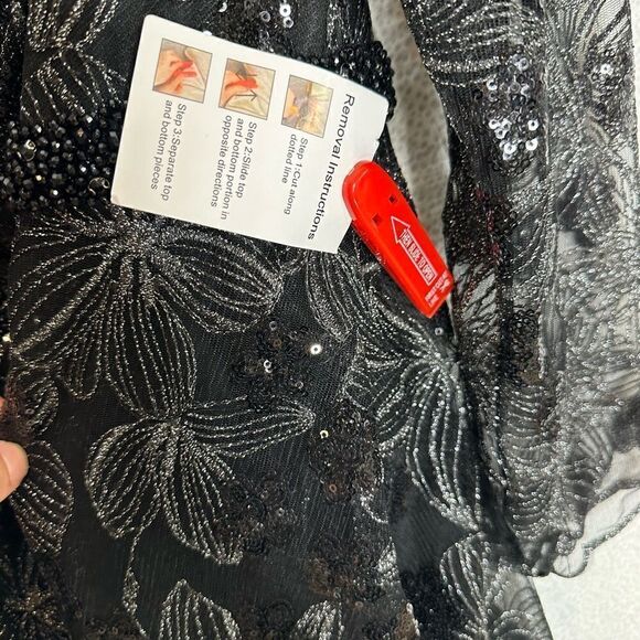 Mac Duggal 67541 Black Floral Sequin Long Sleeve Cocktail Dress| Size 16W - Picture 7 of 12